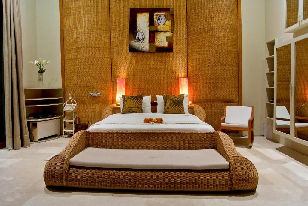 Eko Villa Seminyak - Tropical Villa, Walk To Beach Стая снимка