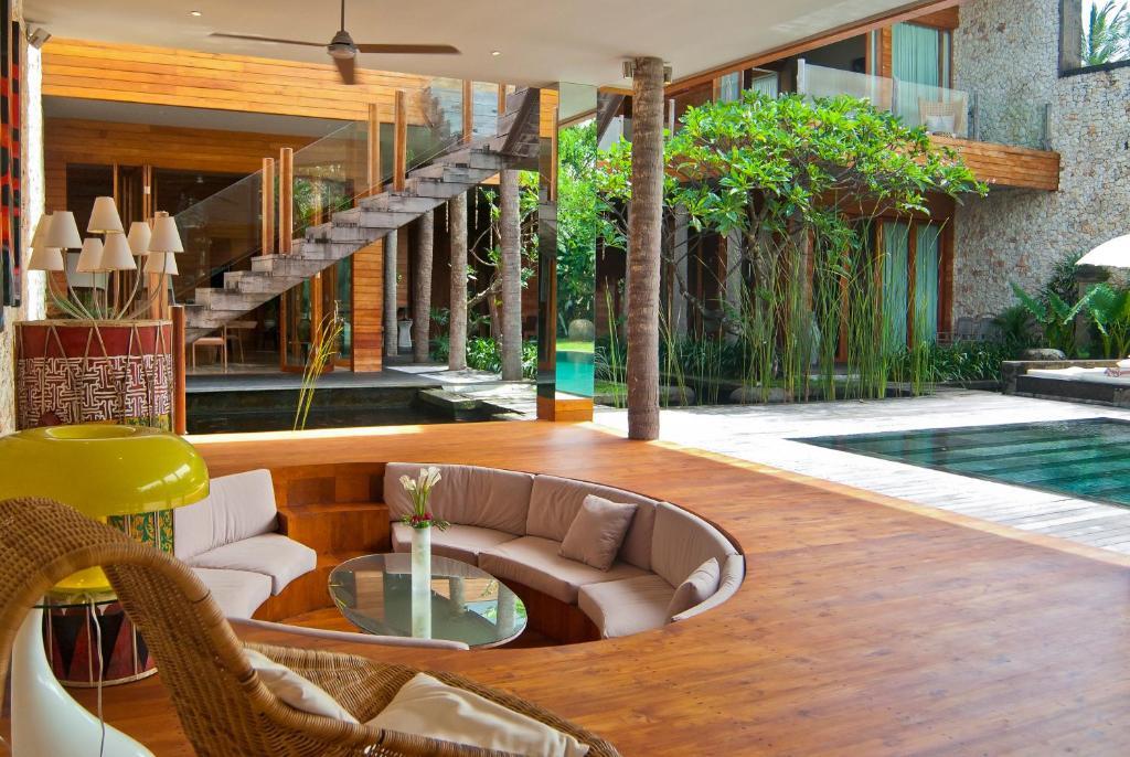 Eko Villa Seminyak - Tropical Villa, Walk To Beach Екстериор снимка