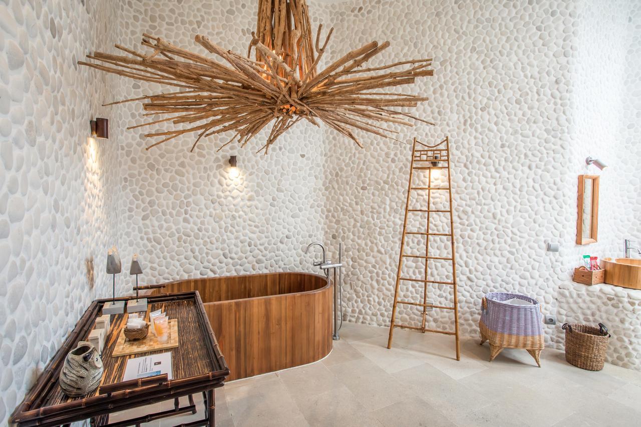 Eko Villa Seminyak - Tropical Villa, Walk To Beach Екстериор снимка