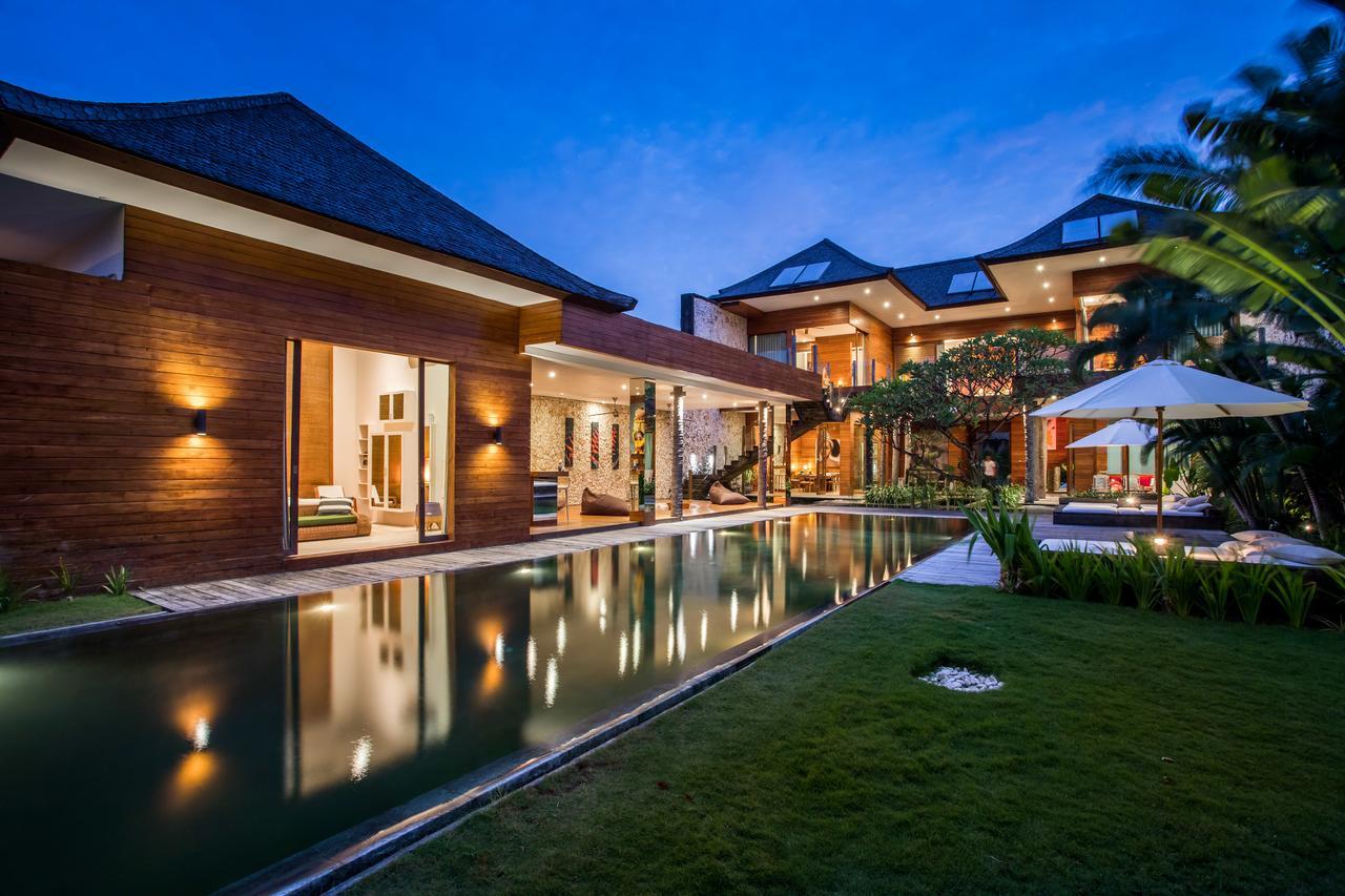 Eko Villa Seminyak - Tropical Villa, Walk To Beach Екстериор снимка