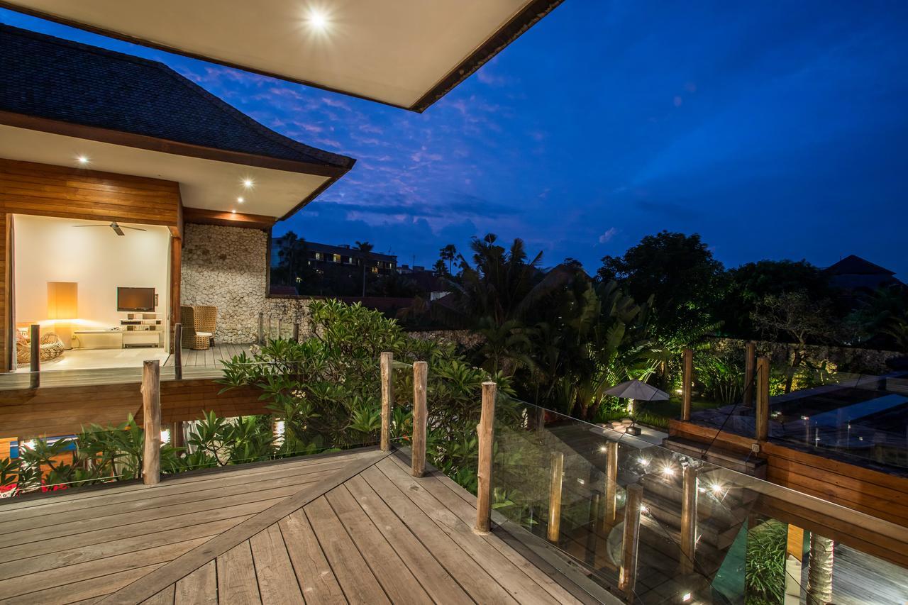 Eko Villa Seminyak - Tropical Villa, Walk To Beach Екстериор снимка