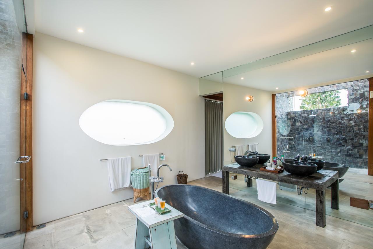 Eko Villa Seminyak - Tropical Villa, Walk To Beach Екстериор снимка