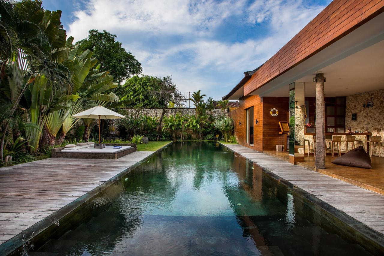 Eko Villa Seminyak - Tropical Villa, Walk To Beach Екстериор снимка