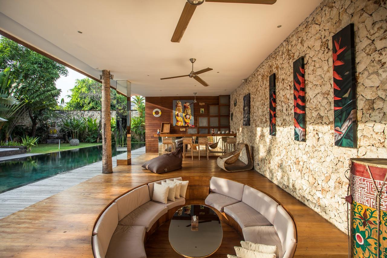 Eko Villa Seminyak - Tropical Villa, Walk To Beach Екстериор снимка